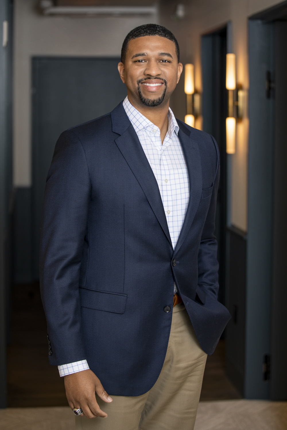 headshot of Jeremy Mills